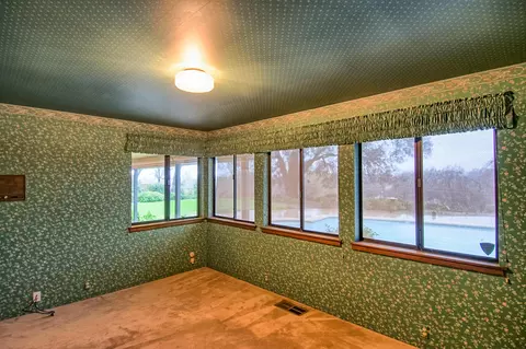 3900 Cheryl Dr, Redding, CA 96002 photo 7