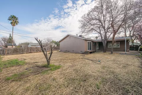 1130 Riviera Dr, Redding, CA 96001 photo 17