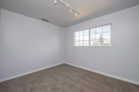 1130 Riviera Dr, Redding, CA 96001 photo 12