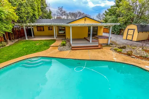 1119 Dominion Dr, Redding, CA 96002 photo 2