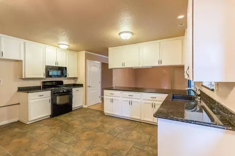 1119 Dominion Dr, Redding, CA 96002 photo 13