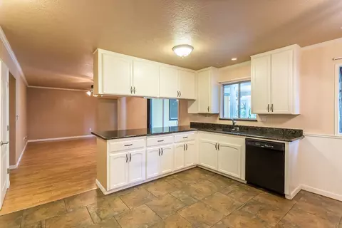 1119 Dominion Dr, Redding, CA 96002 photo 12
