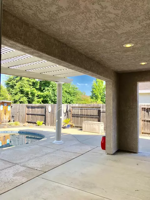 580 Casa Buena St, Redding, CA 96003 photo 17