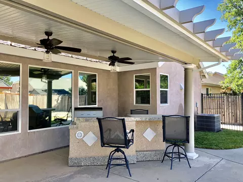 580 Casa Buena St, Redding, CA 96003 photo 14