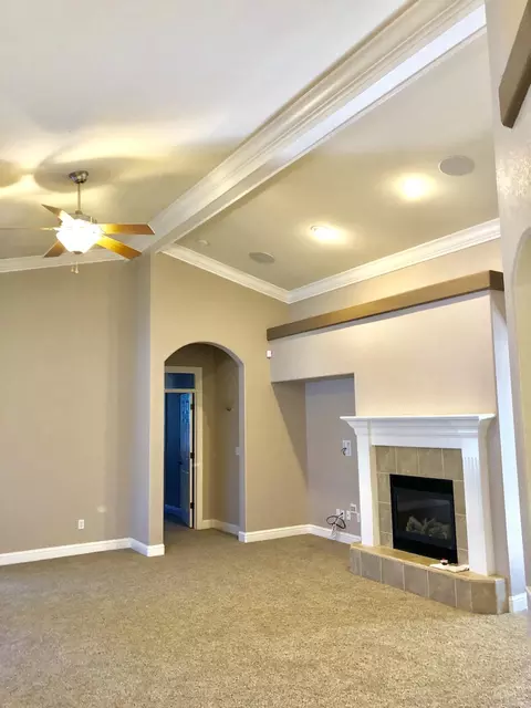 580 Casa Buena St, Redding, CA 96003 photo 6