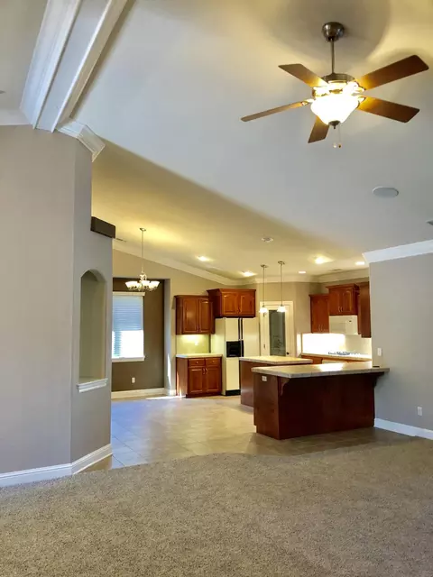 580 Casa Buena St, Redding, CA 96003 photo 7
