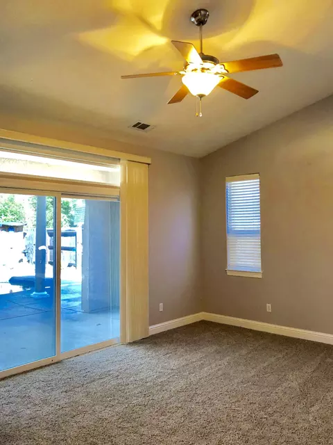 580 Casa Buena St, Redding, CA 96003 photo 12