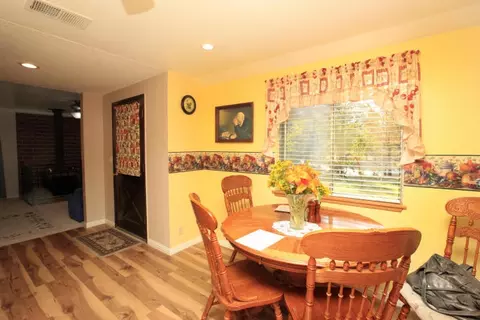 21098 Joanna Way, Redding, CA 96003 photo 4