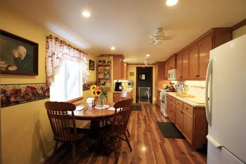 21098 Joanna Way, Redding, CA 96003 photo 2