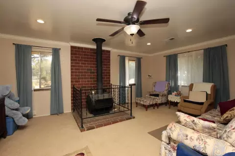 21098 Joanna Way, Redding, CA 96003 photo 5