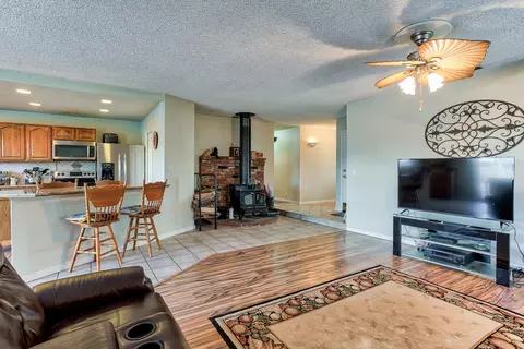 20243 E Margarita Ct, Redding, CA 96002 photo 13