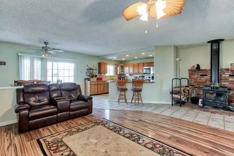 20243 E Margarita Ct, Redding, CA 96002 photo 9