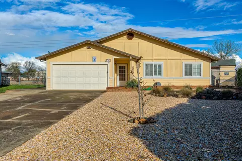 20243 E Margarita Ct, Redding, CA 96002 photo 1