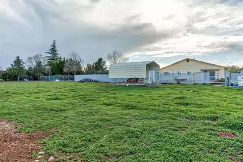 20243 E Margarita Ct, Redding, CA 96002 photo 4