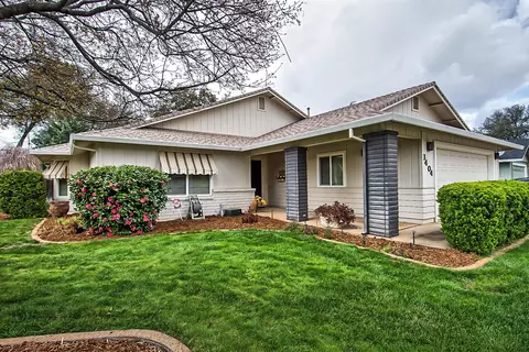 3404 Timbercreek Dr, Redding, CA 96002 photo 2