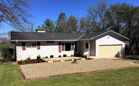 20404 Gibson Ct, Redding, CA 96002 photo 1