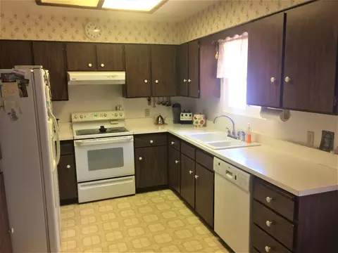 20404 Gibson Ct, Redding, CA 96002 photo 5