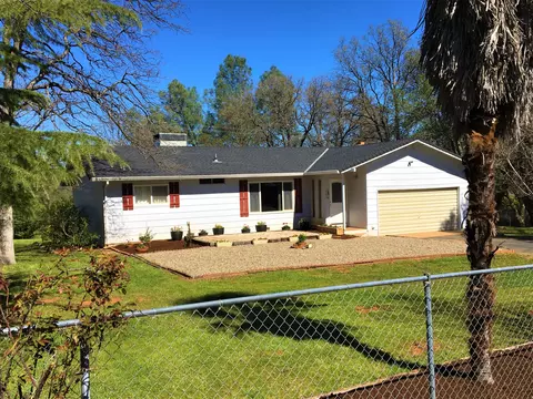 20404 Gibson Ct, Redding, CA 96002 photo 12