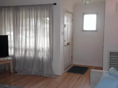 1635 Garden Ave, Redding, CA 96001 photo 2