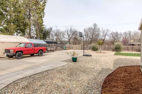 19080 Genevieve Rd, Redding, CA 96003 photo 14