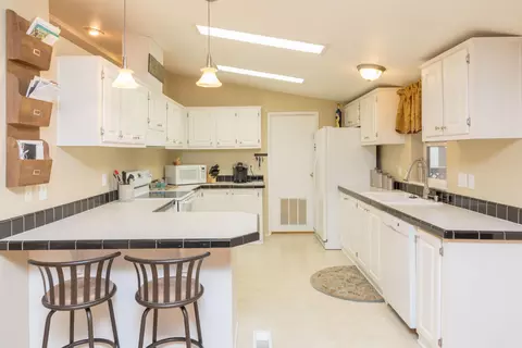 19080 Genevieve Rd, Redding, CA 96003 photo 20