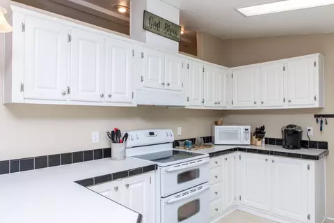 19080 Genevieve Rd, Redding, CA 96003 photo 23