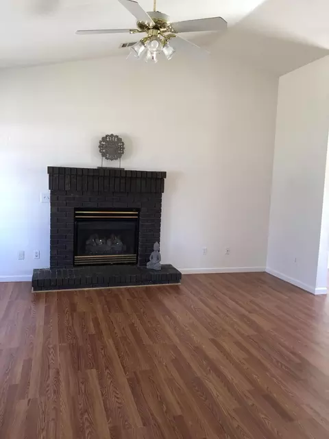 6540 Creekside St, Redding, CA 96001 photo 4