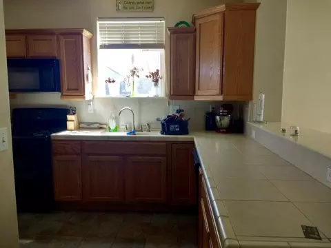 430 James Ct, Red Bluff, CA 96080 photo 4
