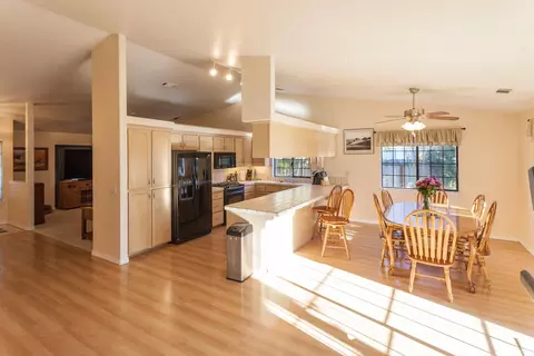 11541 Amir Ct, Redding, CA 96003 photo 6
