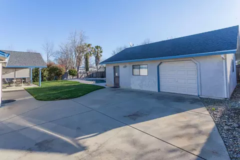11541 Amir Ct, Redding, CA 96003 photo 3