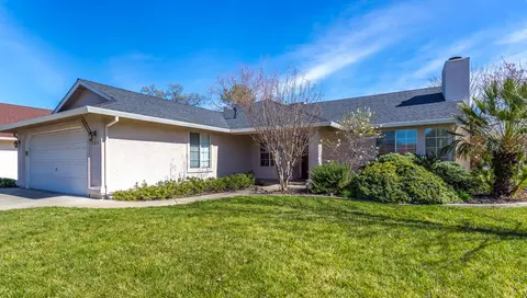 2611 Evergreen Way, Redding, CA 96001 photo 1
