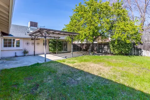 2611 Evergreen Way, Redding, CA 96001 photo 26