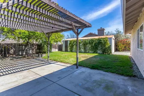 2611 Evergreen Way, Redding, CA 96001 photo 23