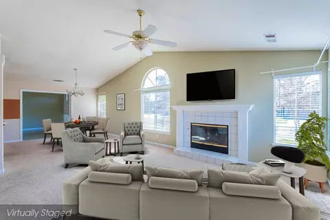 2611 Evergreen Way, Redding, CA 96001 photo 2