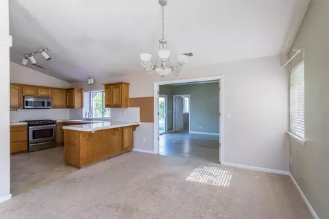 2611 Evergreen Way, Redding, CA 96001 photo 11