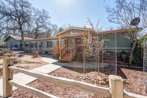 13707 Hilford Ln, Redding, CA 96003 photo 2
