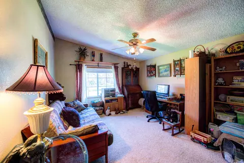 13707 Hilford Ln, Redding, CA 96003 photo 17