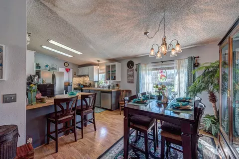 13707 Hilford Ln, Redding, CA 96003 photo 10