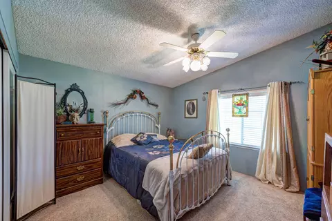 13707 Hilford Ln, Redding, CA 96003 photo 16