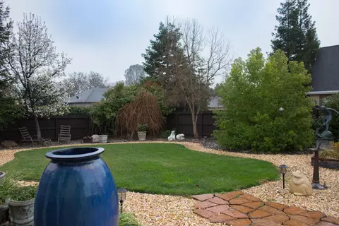 2995 Blue Horizon Dr, Redding, CA 96002 photo 23
