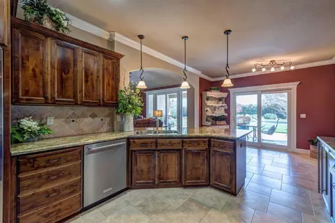 7467 Caballo Way, Redding, CA 96002 photo 9