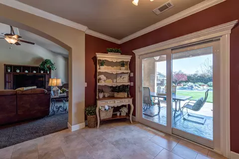 7467 Caballo Way, Redding, CA 96002 photo 13