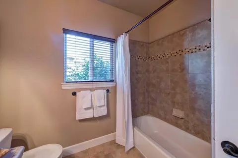 7467 Caballo Way, Redding, CA 96002 photo 29