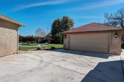 7467 Caballo Way, Redding, CA 96002 photo 43