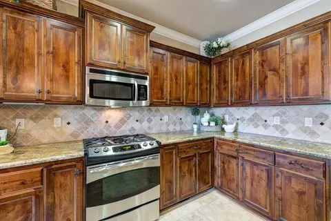 7467 Caballo Way, Redding, CA 96002 photo 11