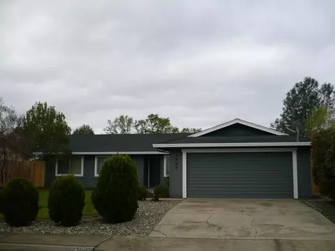 2903 Starlight Blvd, Redding, CA 96001 photo 2