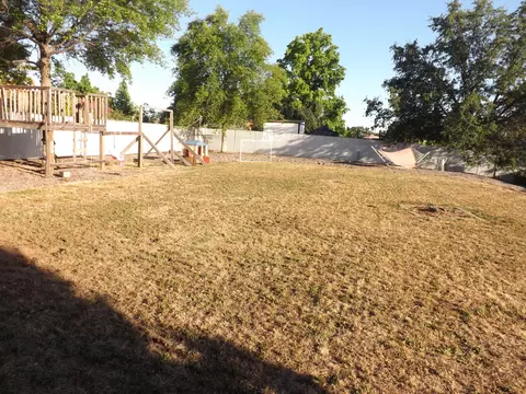 11543 Norton Ln, Redding, CA 96003 photo 5