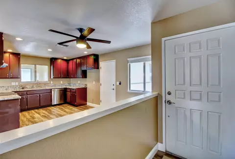 2960 Starlight Blvd, Redding, CA 96001 photo 4