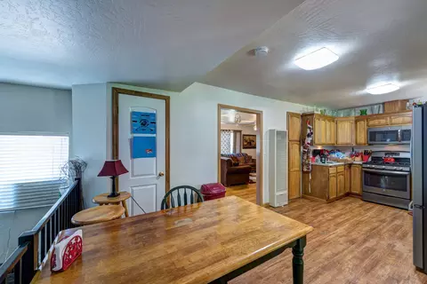 4413 Wyatt Ln, Redding, CA 96002 photo 9