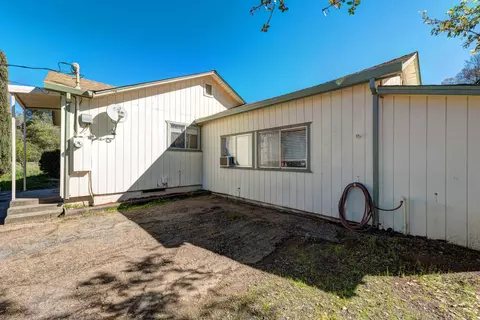 4413 Wyatt Ln, Redding, CA 96002 photo 3